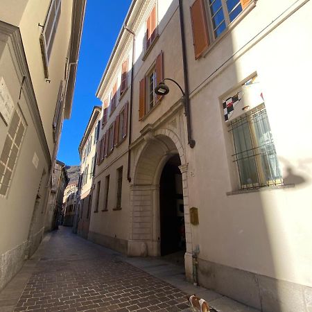 La Porta Azzurra - Casa Vacanze コモ エクステリア 写真